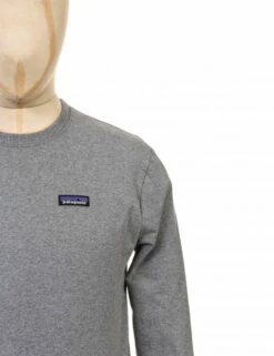 Patagonia P-6 Label Uprisal Crew Sweatshirt - Gravel Heather -FatBuddhaStore Clothing p 6 label uprisal crew sweatshirt gravel heather p22233 80139 medium